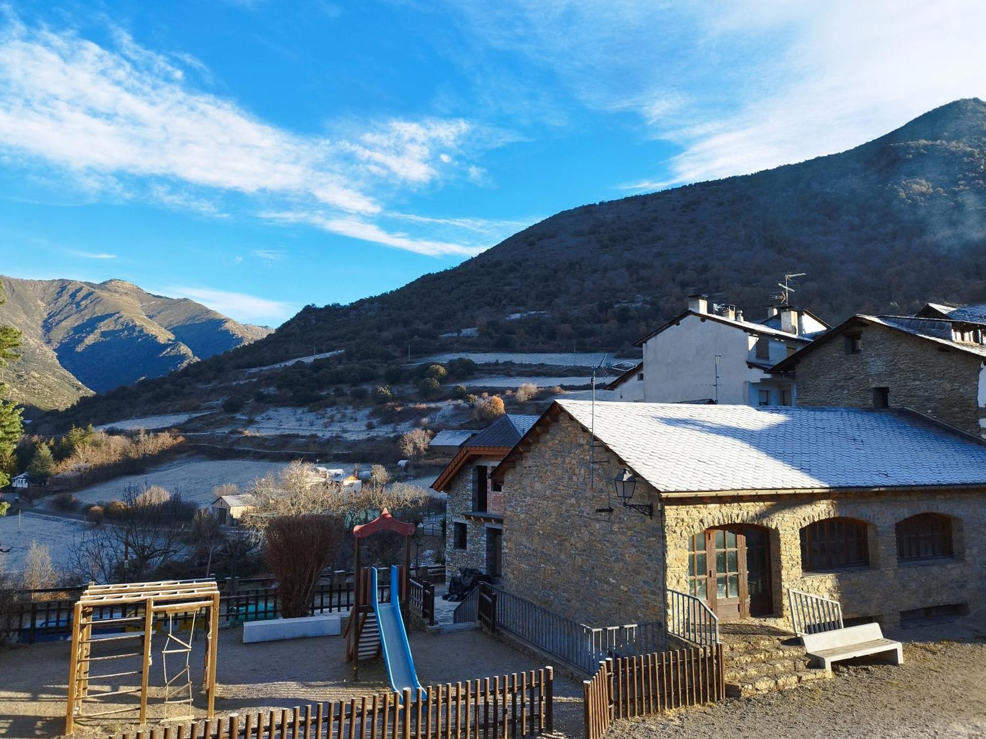 Casa Rural La Comella Tirvia Exteriér fotografie